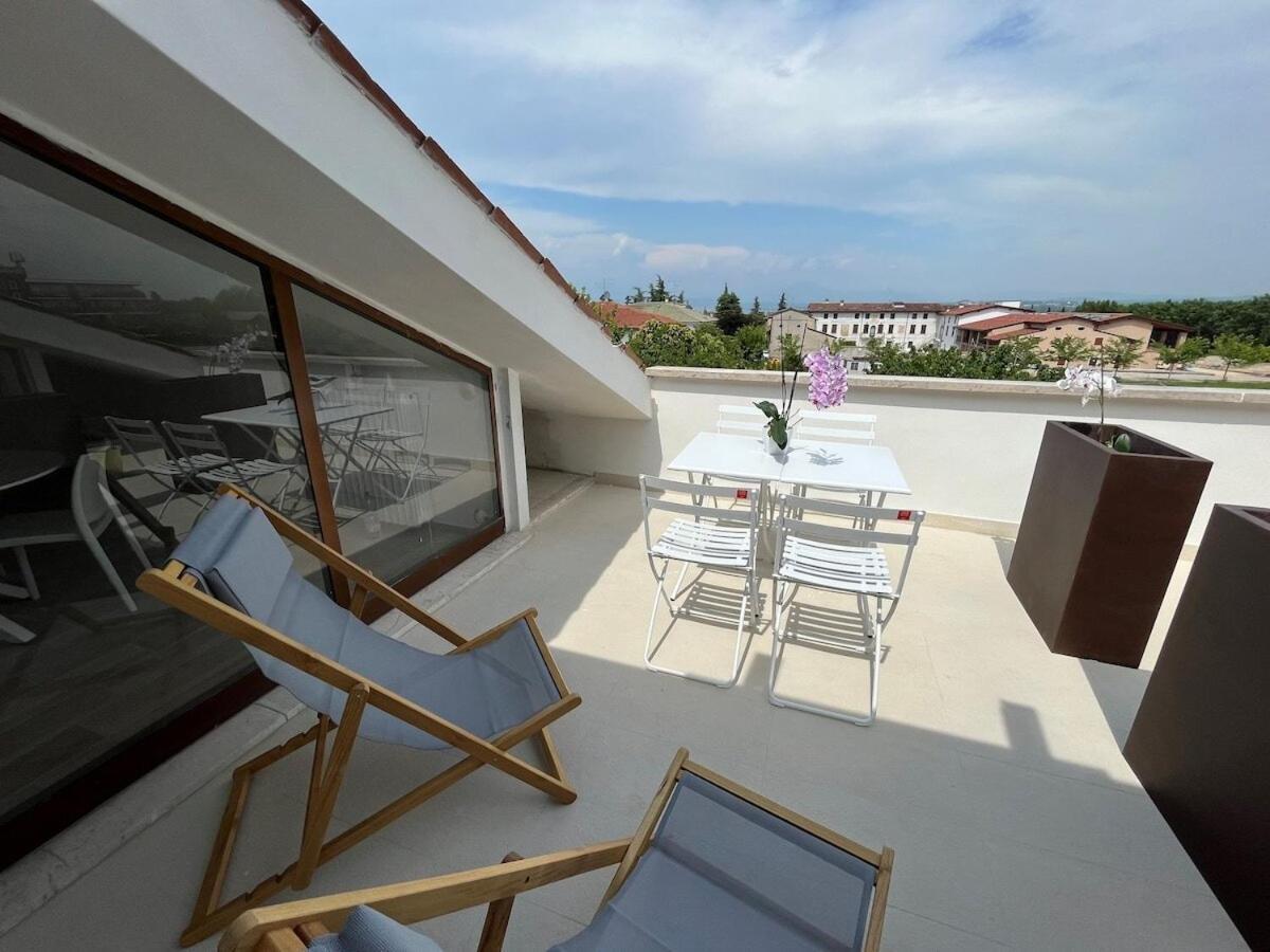 Attico Calla Peschiera del Garda Eksteriør bilde